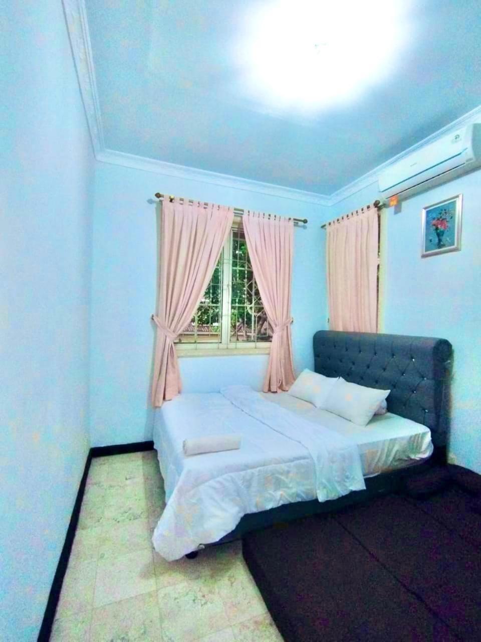 Vila Princess,Sentul 4Bedroom Dan Tenda Camping,Private Pool, Tenis Meja, Mini Billiard, Karaoke, Ayunan,Bbq, 08Satu3 80Satu6 4Satu5Satu Bogor Exterior foto