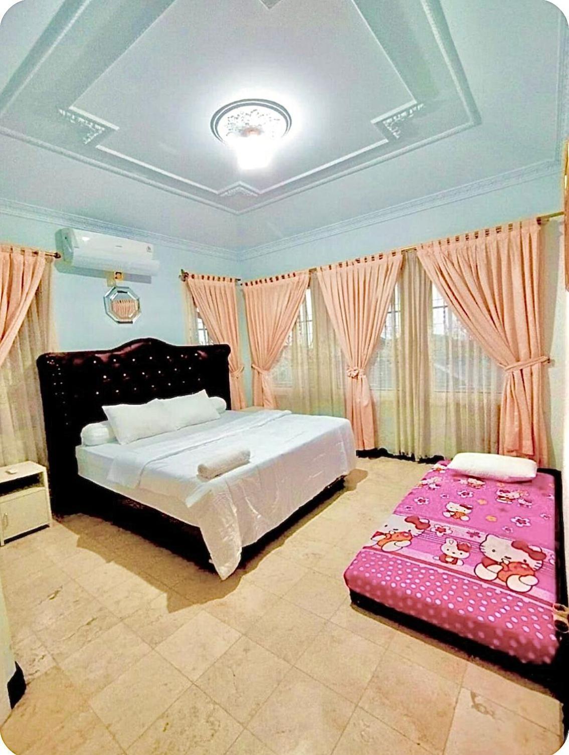 Vila Princess,Sentul 4Bedroom Dan Tenda Camping,Private Pool, Tenis Meja, Mini Billiard, Karaoke, Ayunan,Bbq, 08Satu3 80Satu6 4Satu5Satu Bogor Exterior foto